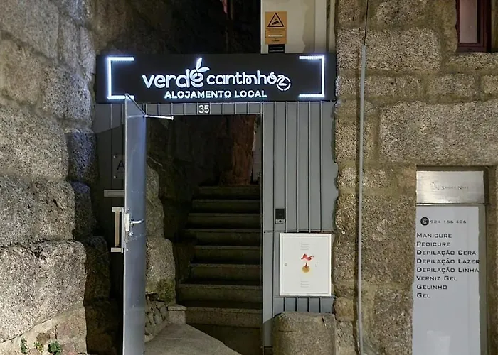 אכסניה Cantinho *